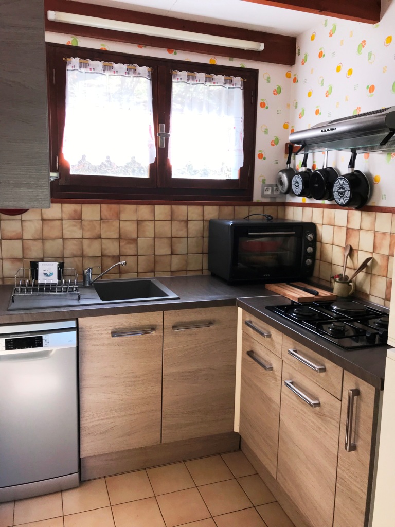 location vacances cuisine nerbiou stouet pyrenees gites